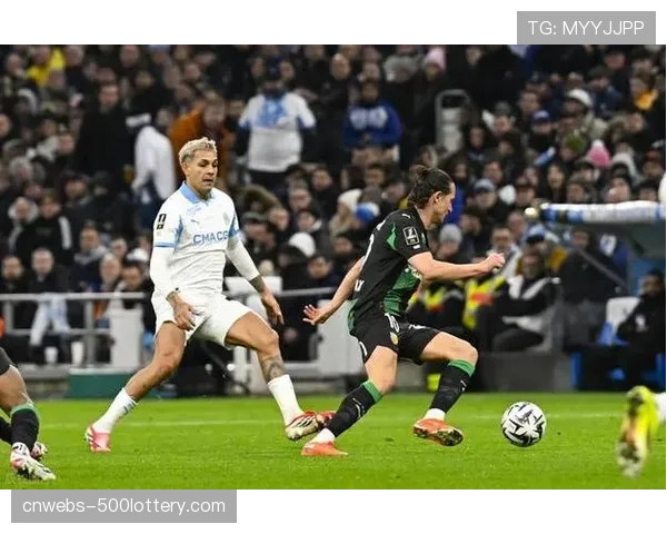 即时：马赛vs朗斯，双方合计仅一次射正，凸显法甲部分球队战术趋于保守